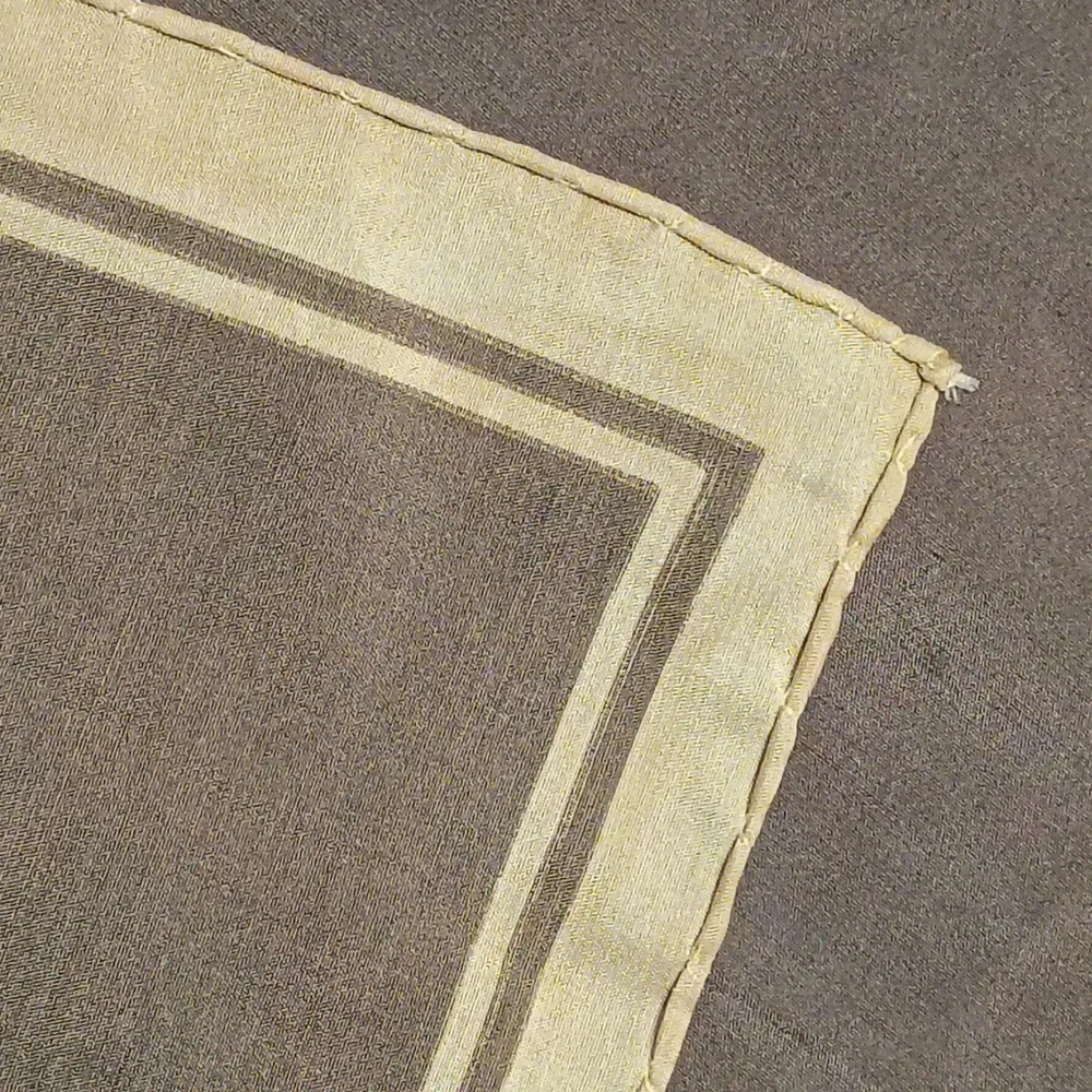 ❤️VINTAGE GUCCI BROWN TAN Pocket Square Scarf Bandana 18x18